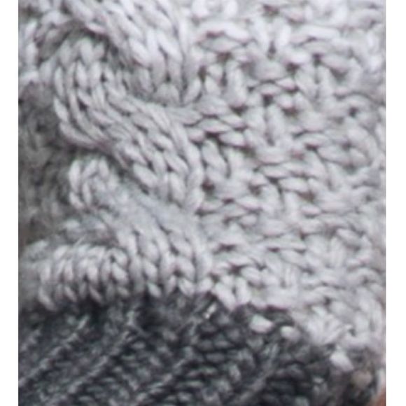 🧶Chunky cable knit mitten with rib knit band and faux fur lining🧶 - Picture 5 of 5